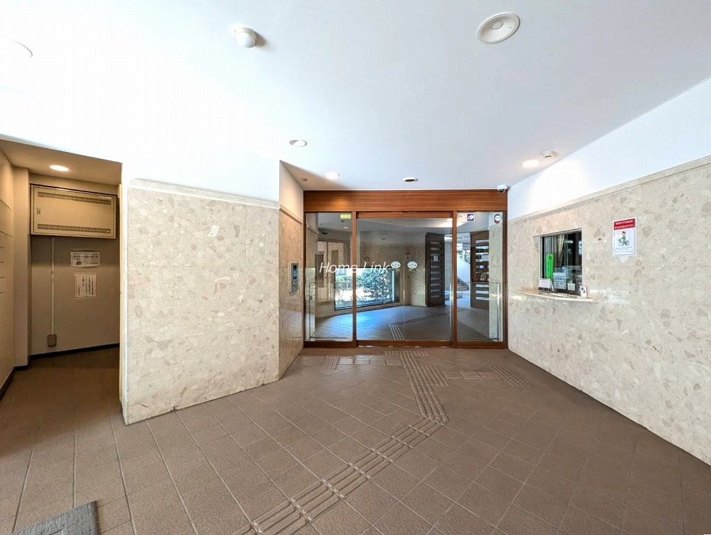 コート常盤台　エントランス